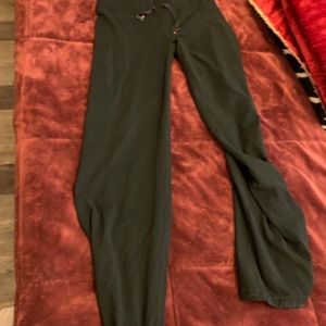UA Women’s Yoga Pants Size Large